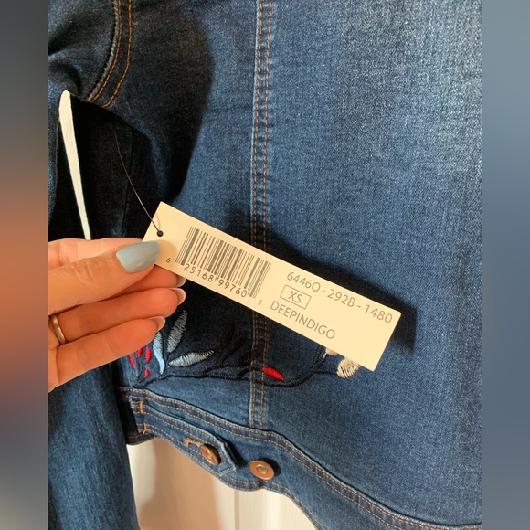 Tribal embroidered jean jacket NWT - Picture 4 of 4